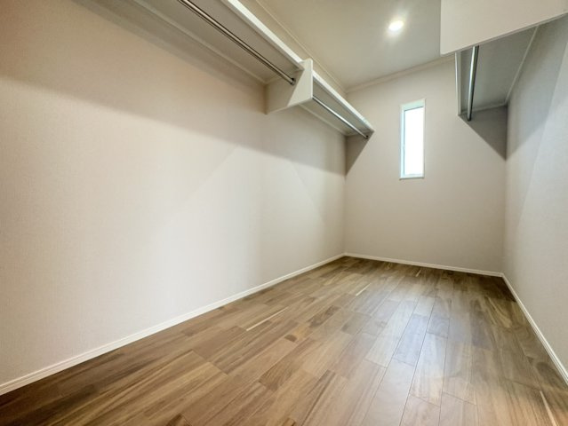 瑞穂市 穂積（穂積駅） 2階建 ５ＬＤＫの収納|２階洋室収納