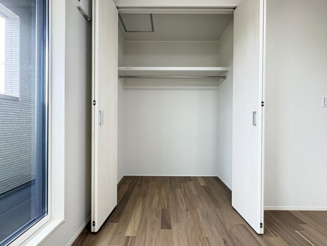 瑞穂市 穂積（穂積駅） 2階建 ５ＬＤＫの収納|２階洋室収納