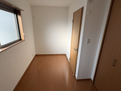 【洋室】 | 御崎1丁目貸家