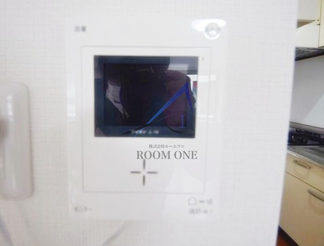 成城学園ビューハイツのセキュリティ|モニター付きインターホンです。