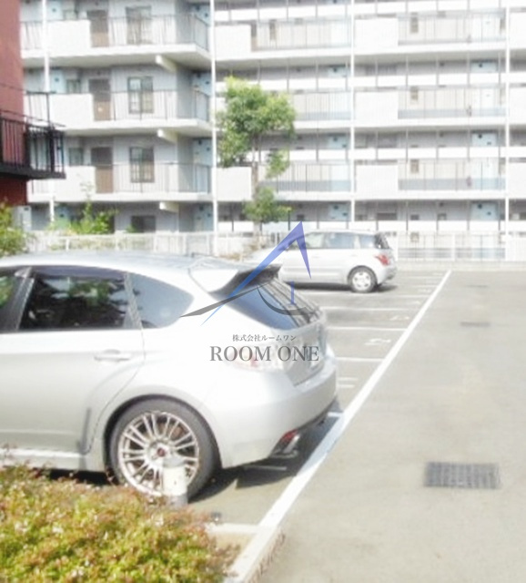 パロス・コートの駐車場|駐車場です。