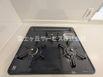 【その他】 | 磐田市東新町2丁目 新築一戸建て | 3口コンロがあります
