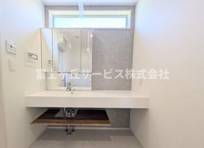 【独立洗面台】 | 磐田市東新町2丁目 新築一戸建て | 独立洗面台です