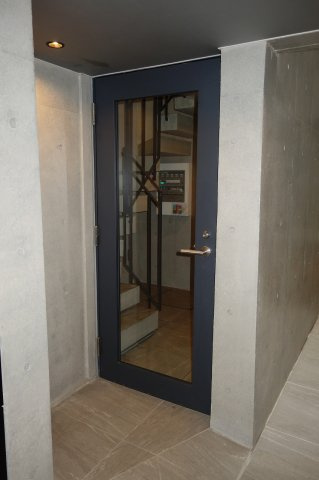 CREAL江戸川橋のエントランス