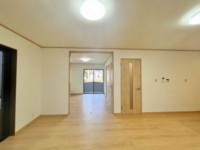 【居間・リビング】 | 香芝市旭ヶ丘5丁目【リフォーム済】