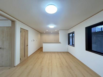 【居間・リビング】 | 香芝市旭ヶ丘5丁目【リフォーム済】