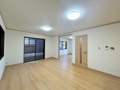 【居間・リビング】 | 香芝市旭ヶ丘5丁目【リフォーム済】