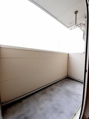 【バルコニー】 | フォルシュ | 外からの目が気にならないバルコニーで洗濯物が干せます