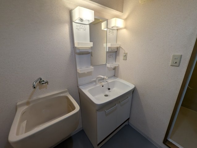 マンションエルミナールの独立洗面台