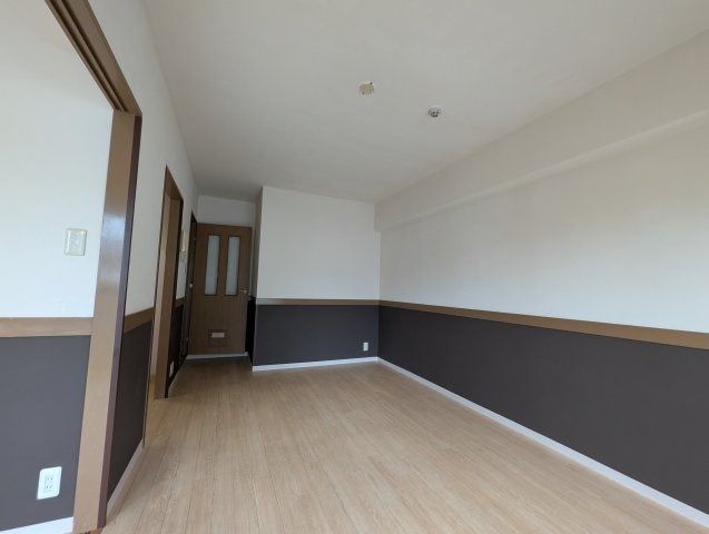 マンションエルミナールの居間・リビング