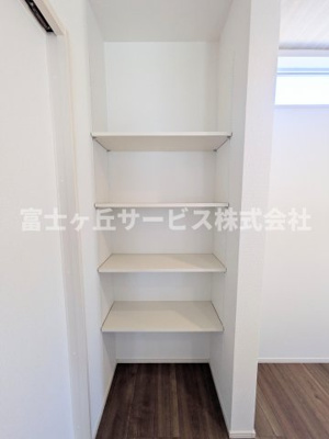 【収納】 | 磐田市小島 新築一戸建て | キッチン横の収納です