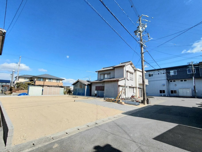 【外観】 | 磐田市小島 新築一戸建て | 現在建築中の外観画像です。ご内覧は同じメーカーの完成物件へご案内いたしますので、いつでもご相談ください！