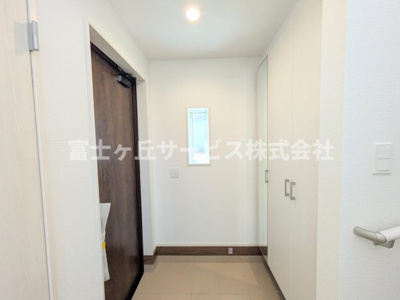 【玄関】 | 磐田市小島 新築一戸建て | 玄関です