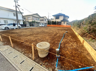 【外観】 | 千葉市花見川区南花園１丁目　JR総武線「新検見川」駅　 | 分筆前
お散歩も快適な緑に恵まれた住宅地は、伸び伸びスローライフを叶えてくれます。自然豊富な季節の移ろいを身近に感じられる環境。小学校や幼稚園・保育園が徒歩圏内♪