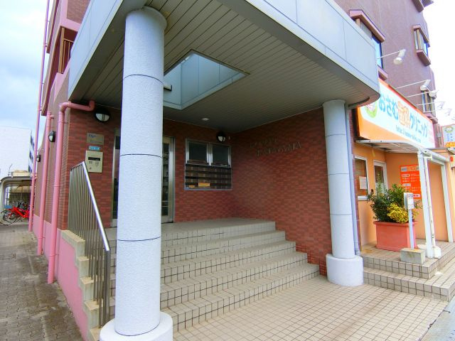 コンプリチェＫＡＴＡＹＡＭＡのエントランス