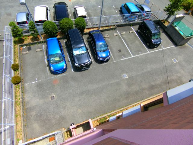 コンプリチェＫＡＴＡＹＡＭＡの駐車場