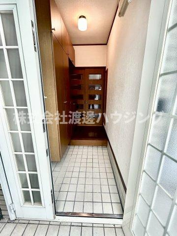 東大阪市友井３丁目一戸建の玄関