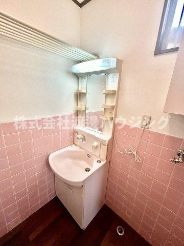 東大阪市友井３丁目一戸建の洗面所