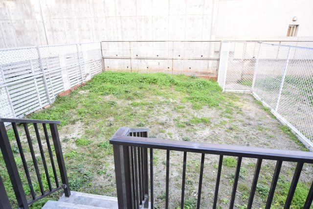 【庭】 | チサンマンション小笹 | 広々としたお庭は南向きで明るく、色々と楽しめそうですね