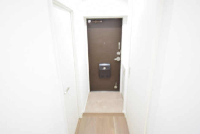 【玄関】 | チサンマンション小笹 | 明るい玄関ホールは家に帰ってきた時にホッと安心することができます