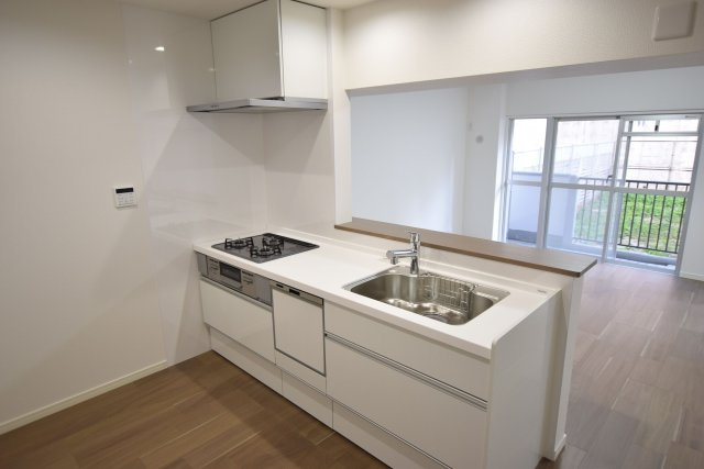 【キッチン】 | チサンマンション小笹 | お料理をしながら会話を楽しめるカウンターキッチンです。食洗機付きで後片付けも楽々