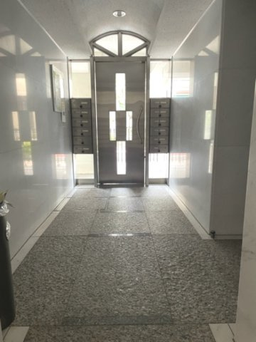 プチヒルズ西小山のエントランス