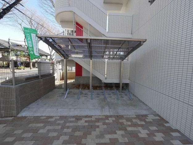 グラン・ソレイユの駐車場