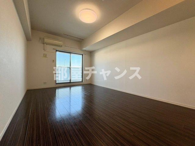 プログレッソ岩塚の居間・リビング