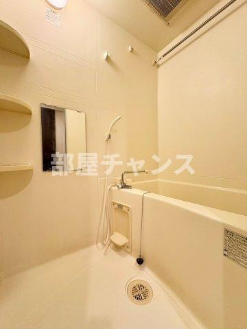 プログレッソ岩塚の浴室