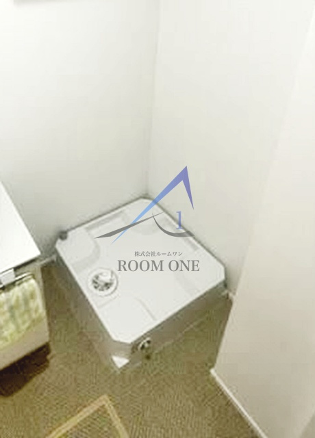 ＣＢ大岡山ヴェルデの設備|洗濯機置き場です。(家具・小物はイメージです。)