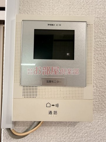 PLEAST梅満町のセキュリティ|建物入り口が少々隠れた位置にあるので夜でも安心です。