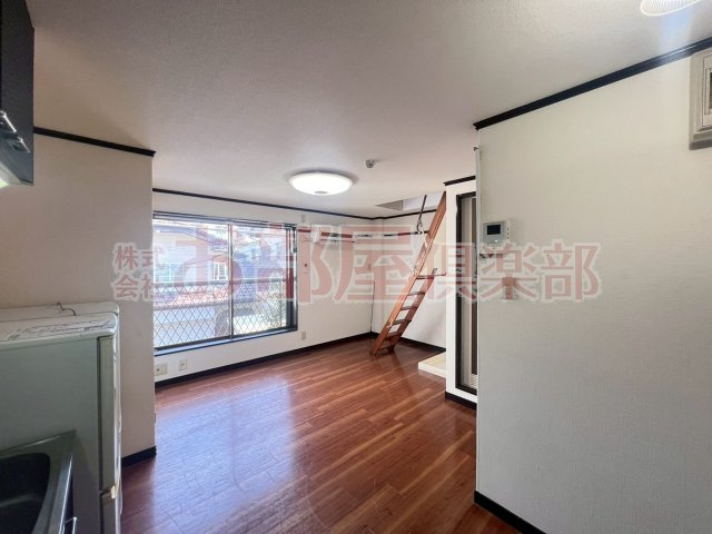 PLEAST梅満町の内装