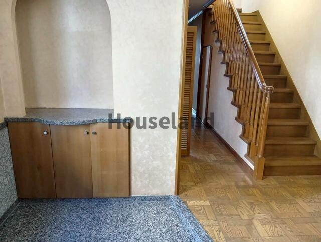 カトレアビルの玄関