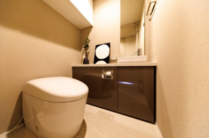 【トイレ】 | ご自宅から現地まで、当社スタッフがお車にて、「お迎え・お送り」をしております。ぜひお気軽にお問い合わせくださいませ♪