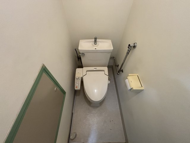 第６高輪ビル　2F-202のトイレ