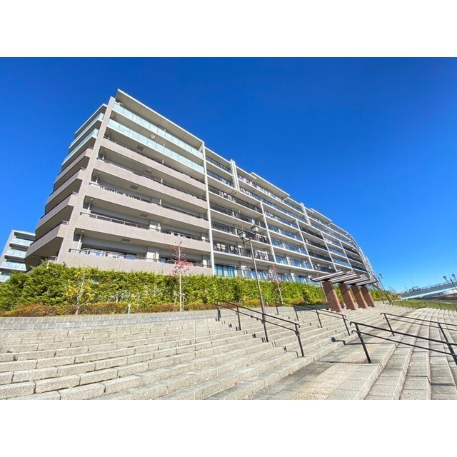 ザ・シーズンズグランアルト越谷レイクタウンの外観