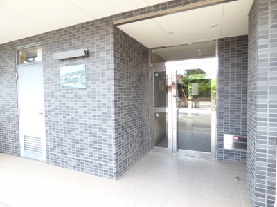 素敵なエントランスですよ
