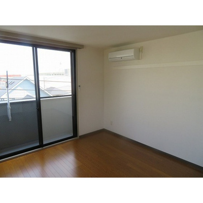 【居間・リビング】 | シンザンⅢ（旧第２ＹＡＭＡＤＡビル） | 洋室