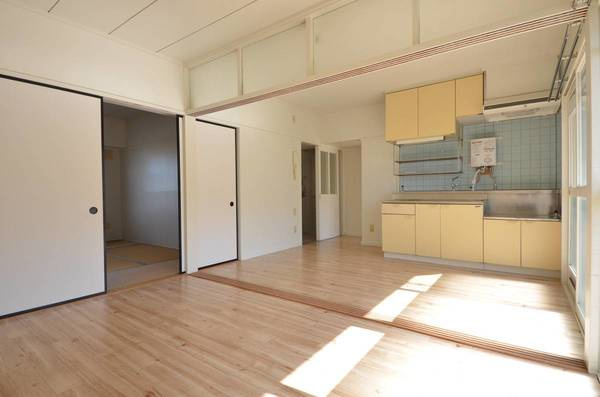 ビレッジハウス燕1号棟の居間・リビング|ビレッジハウスの同一物件・同一タイプの間取りの写真です