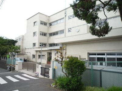 横浜市立日野小学校まで350ｍ