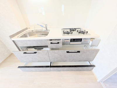 システムキッチンは収納もたっぷり！