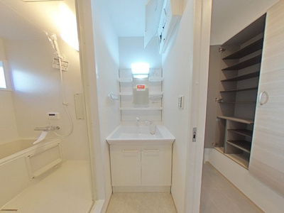 朝の支度もらくらくの洗髪洗面化粧台