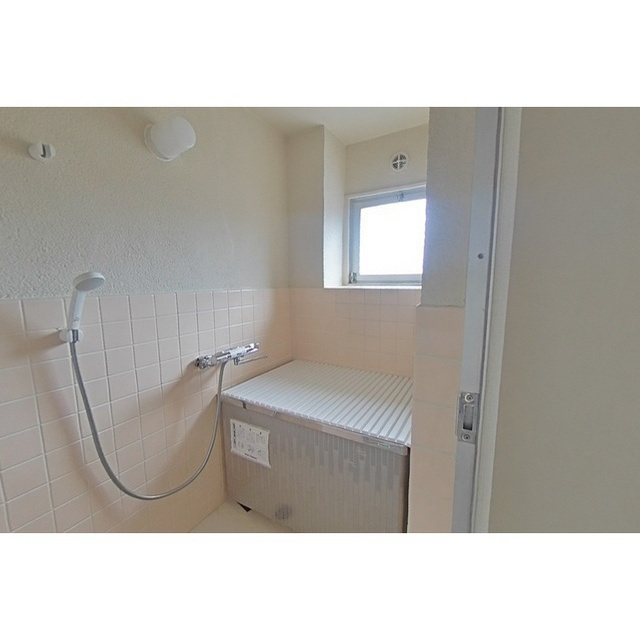 岐阜市松風町１丁目のアパートの浴室