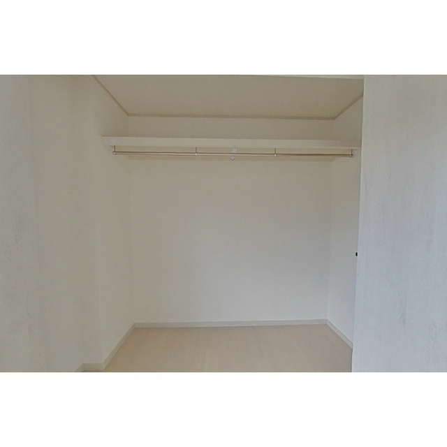 岐阜市松風町１丁目のアパートの収納