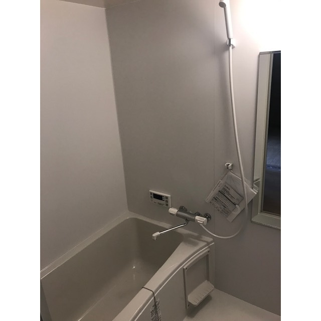 ノリタケ貸家Bの浴室