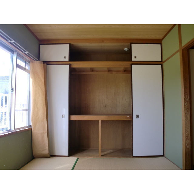 ロイヤル渡辺の設備|和室　６帖