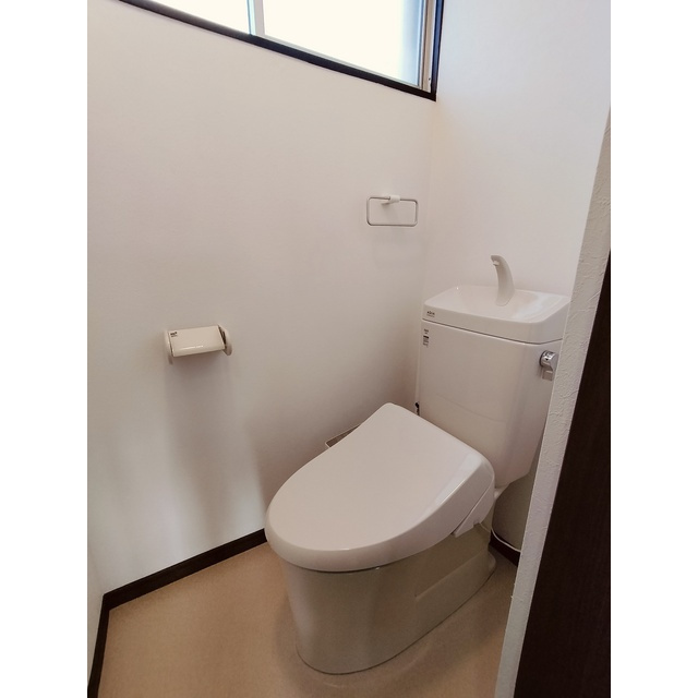 朝日堂コーポのトイレ|温水洗浄便座付き