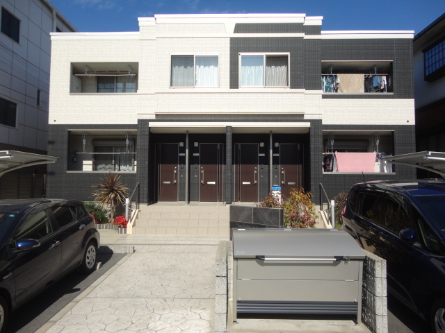 ハピネスコートの外観