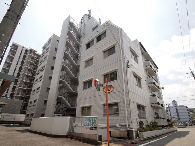 ハイツ・ラポールの外観