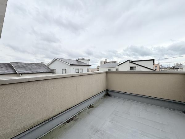 【バルコニー】